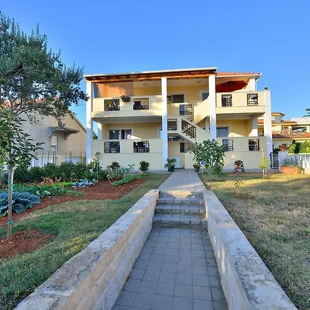 Mia Apartment