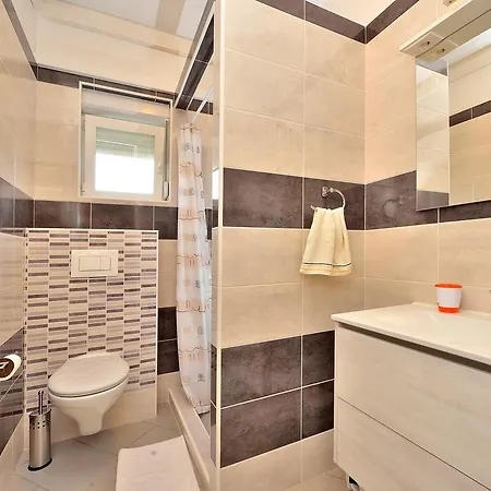 Apartman Mia *
